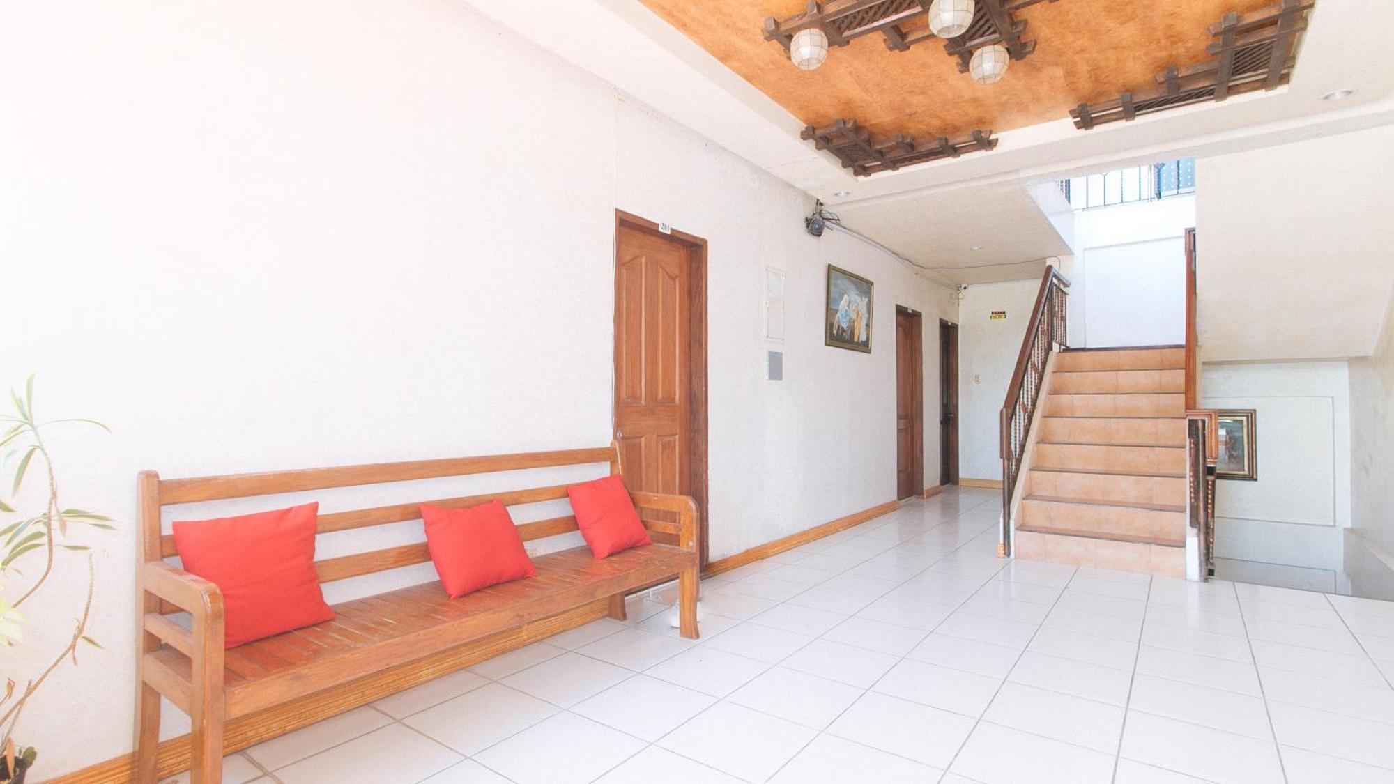 Reddoorz At Coco Grove Tourist Inn Panglao Exterior foto