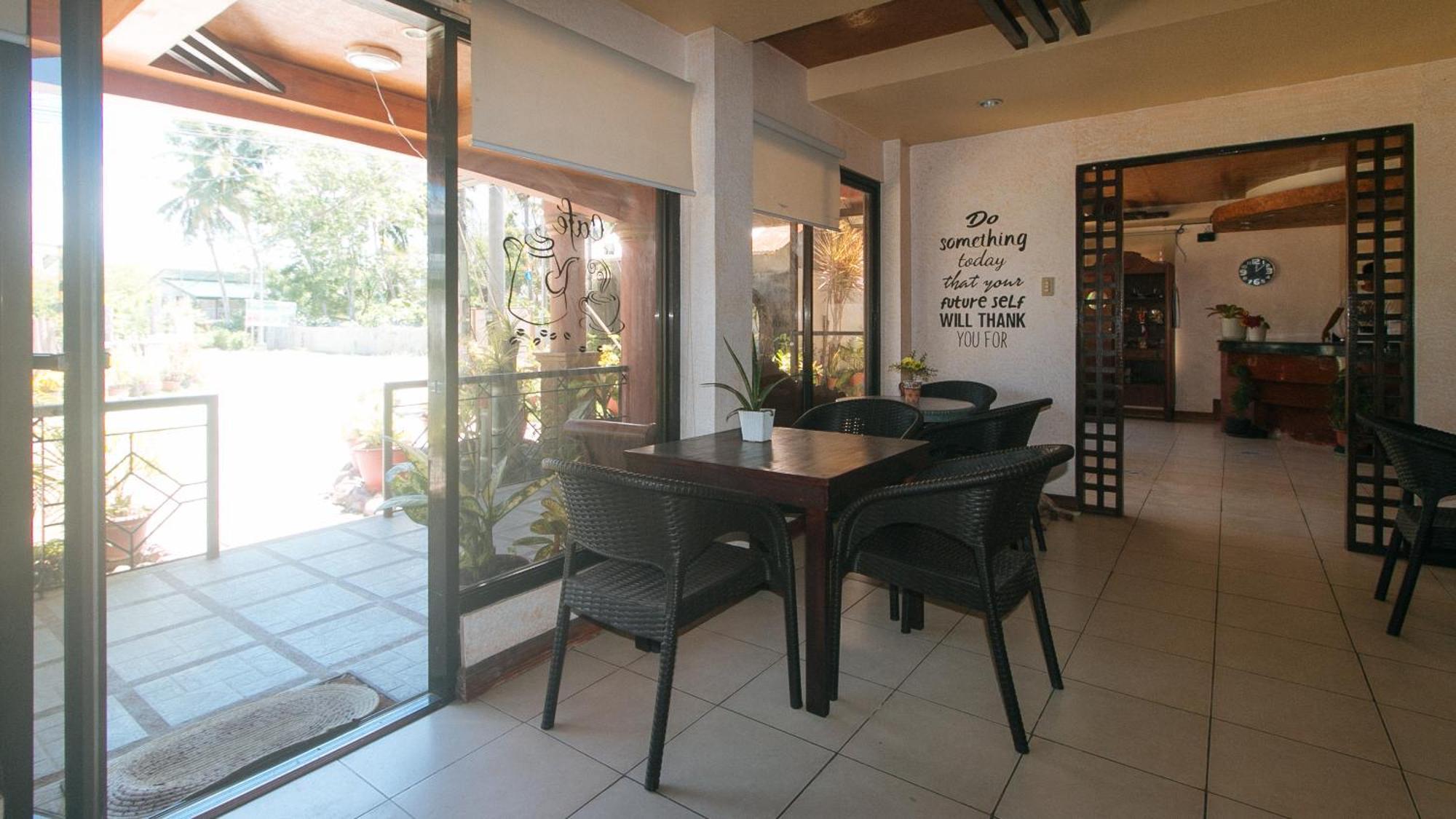 Reddoorz At Coco Grove Tourist Inn Panglao Exterior foto